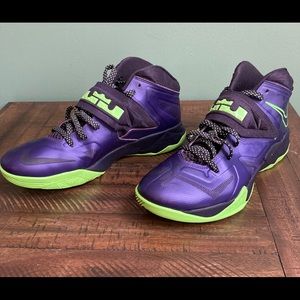 Nike Zoom LeBron Soldier 7